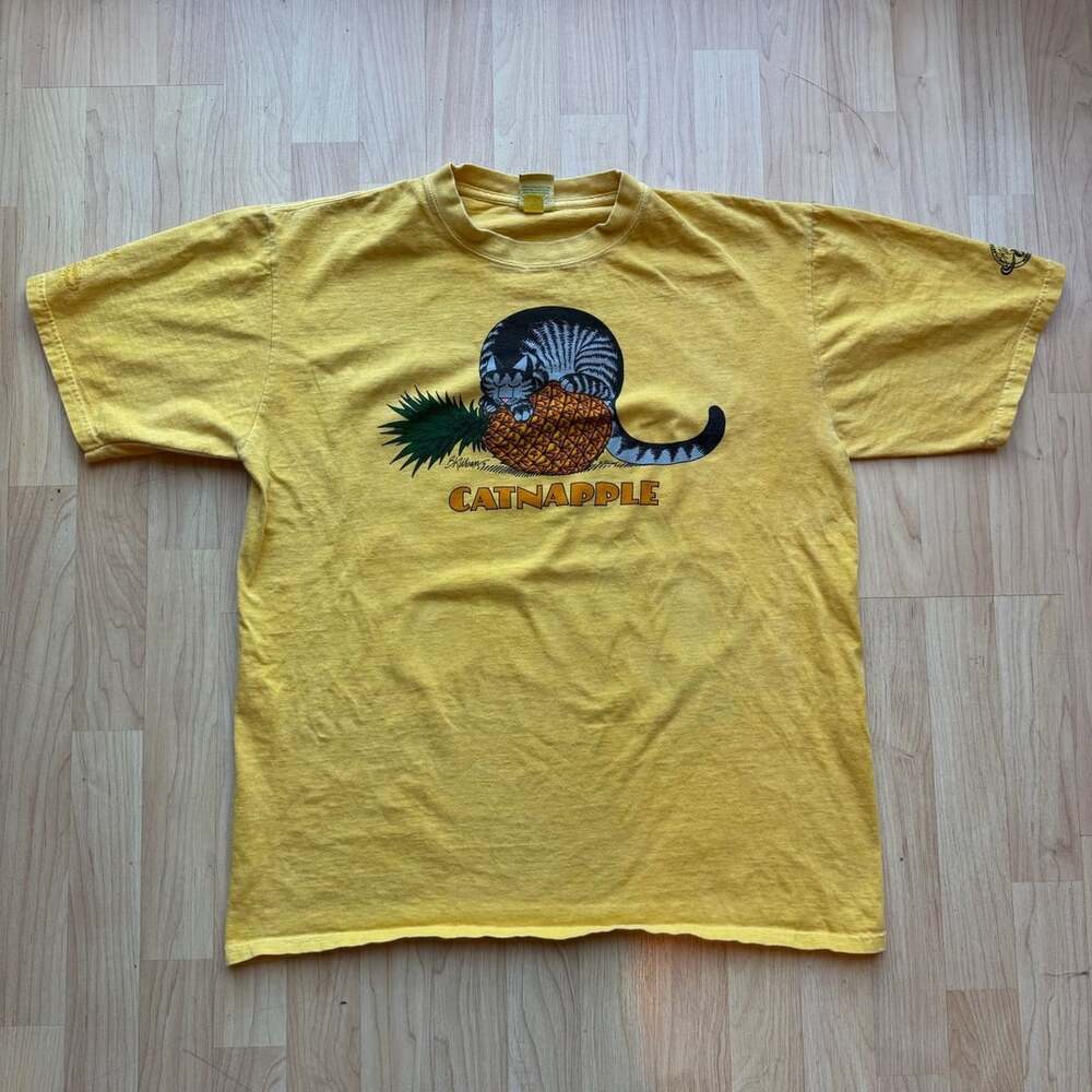 B. Kliban Crazy Shirts Catnapple Yellow Cat Pineapple Tee Hawaii Large